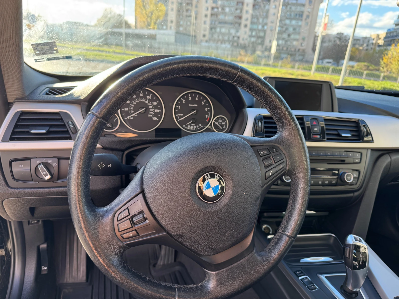 BMW 320, снимка 6 - Автомобили и джипове - 54260534