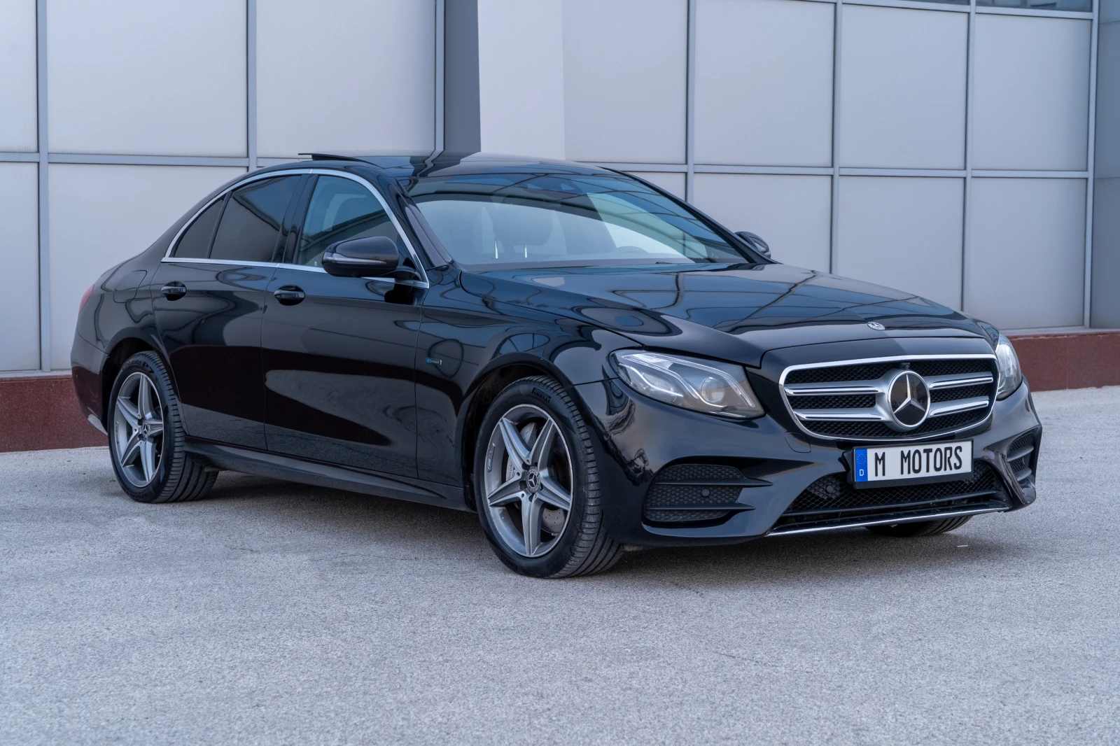 Mercedes-Benz E 300 de AMG Plug-in Hybrid Burmester Widescreen
