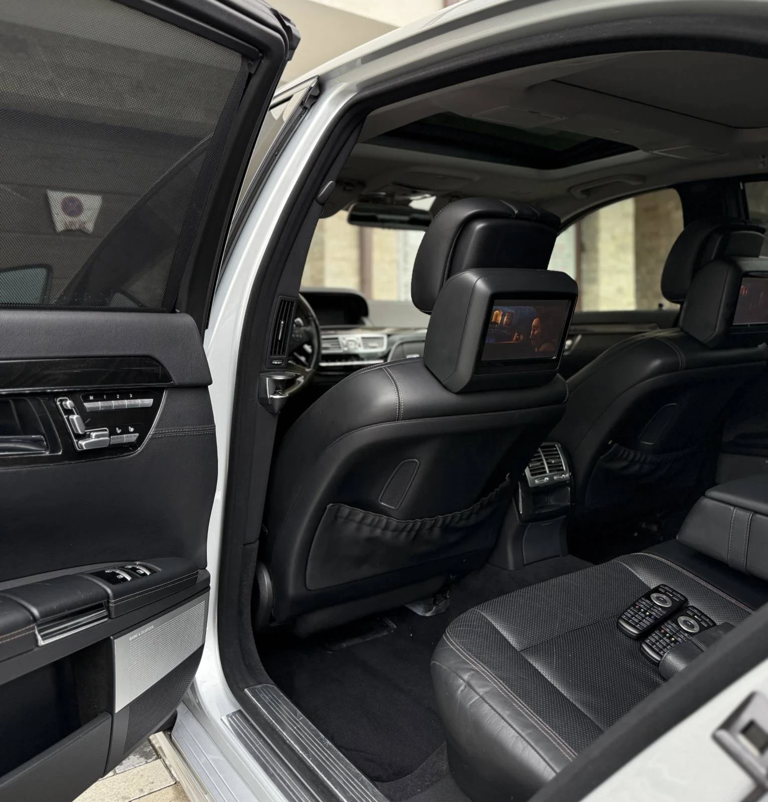 Mercedes-Benz S 500 * AMG* 3XTV* FULL MAXX* , снимка 11 - Автомобили и джипове - 54417600