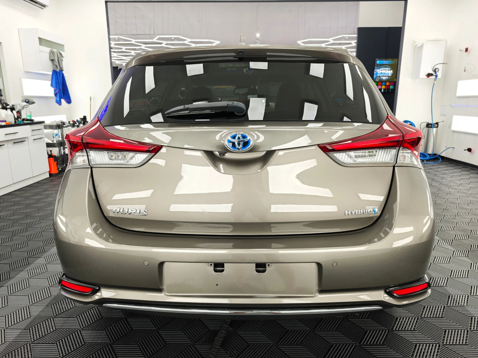 Toyota Auris, снимка 2 - Автомобили и джипове - 54585661