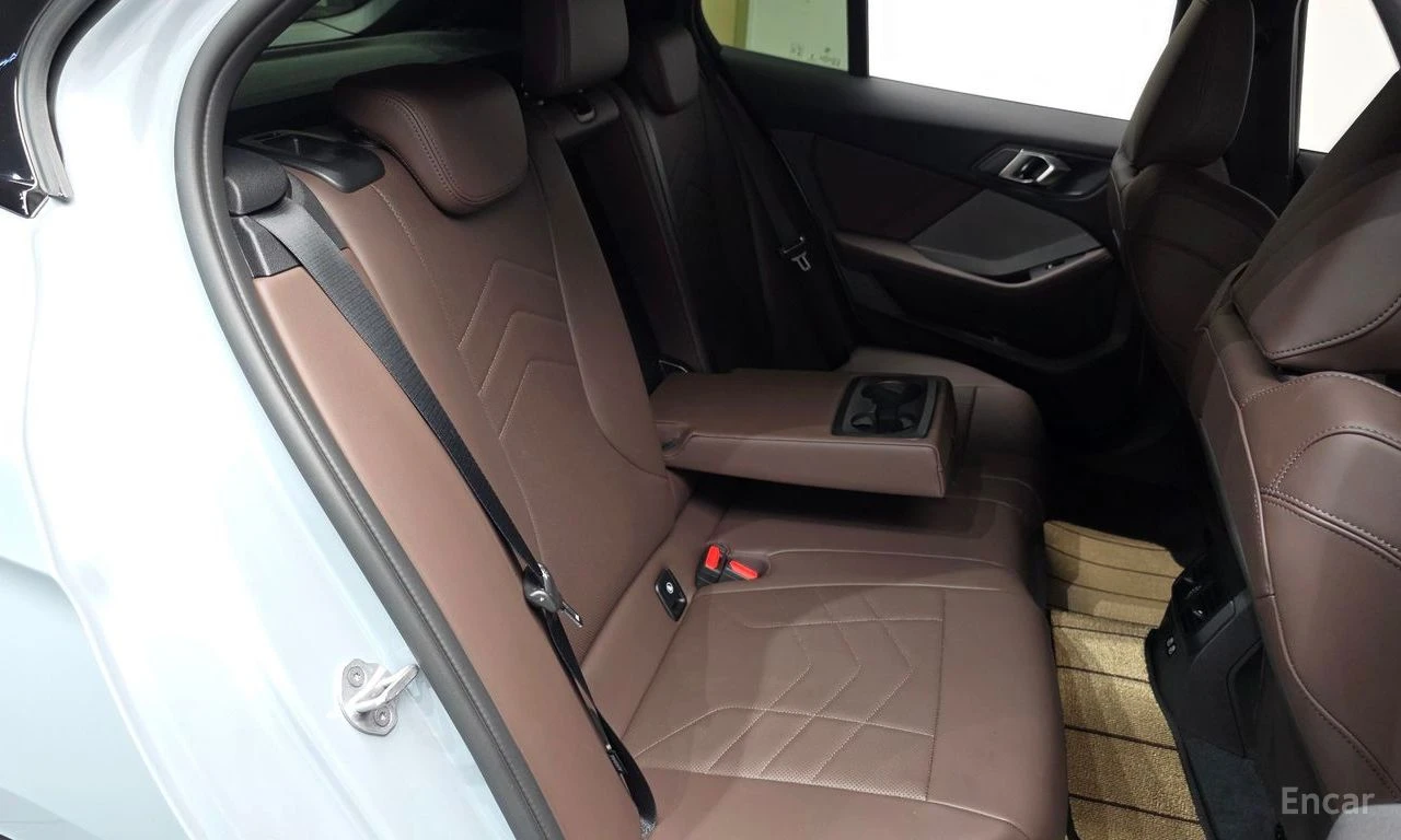 BMW 120 * M-SPORT* КОЖА* ПОДГРЕВ* ПАНОРАМА* HARMAN KARDON*, снимка 9 - Автомобили и джипове - 54659284