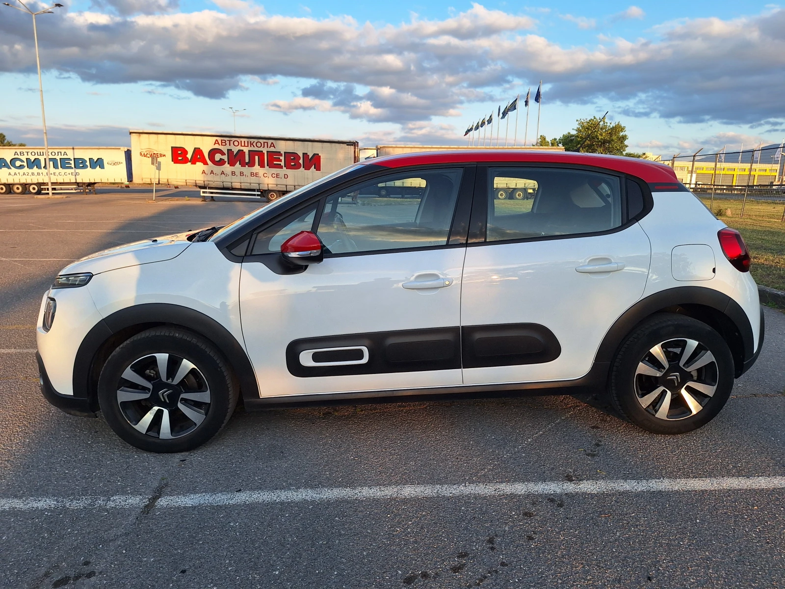 Citroen C3  SHINE PureTech 110 S&S ЕАТ6, снимка 6 - Автомобили и джипове - 55479010