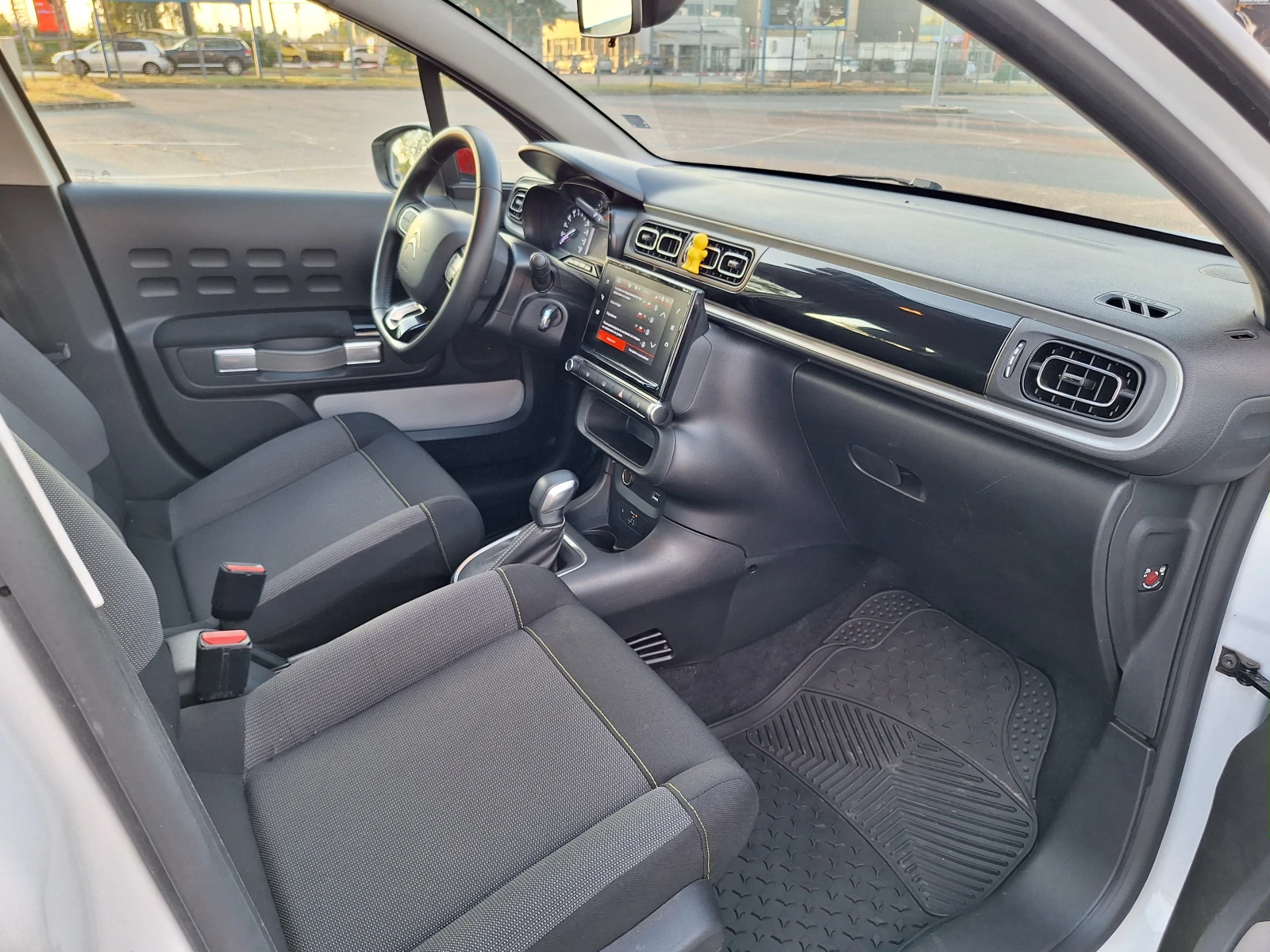 Citroen C3  SHINE PureTech 110 S&S ЕАТ6, снимка 9 - Автомобили и джипове - 55479010
