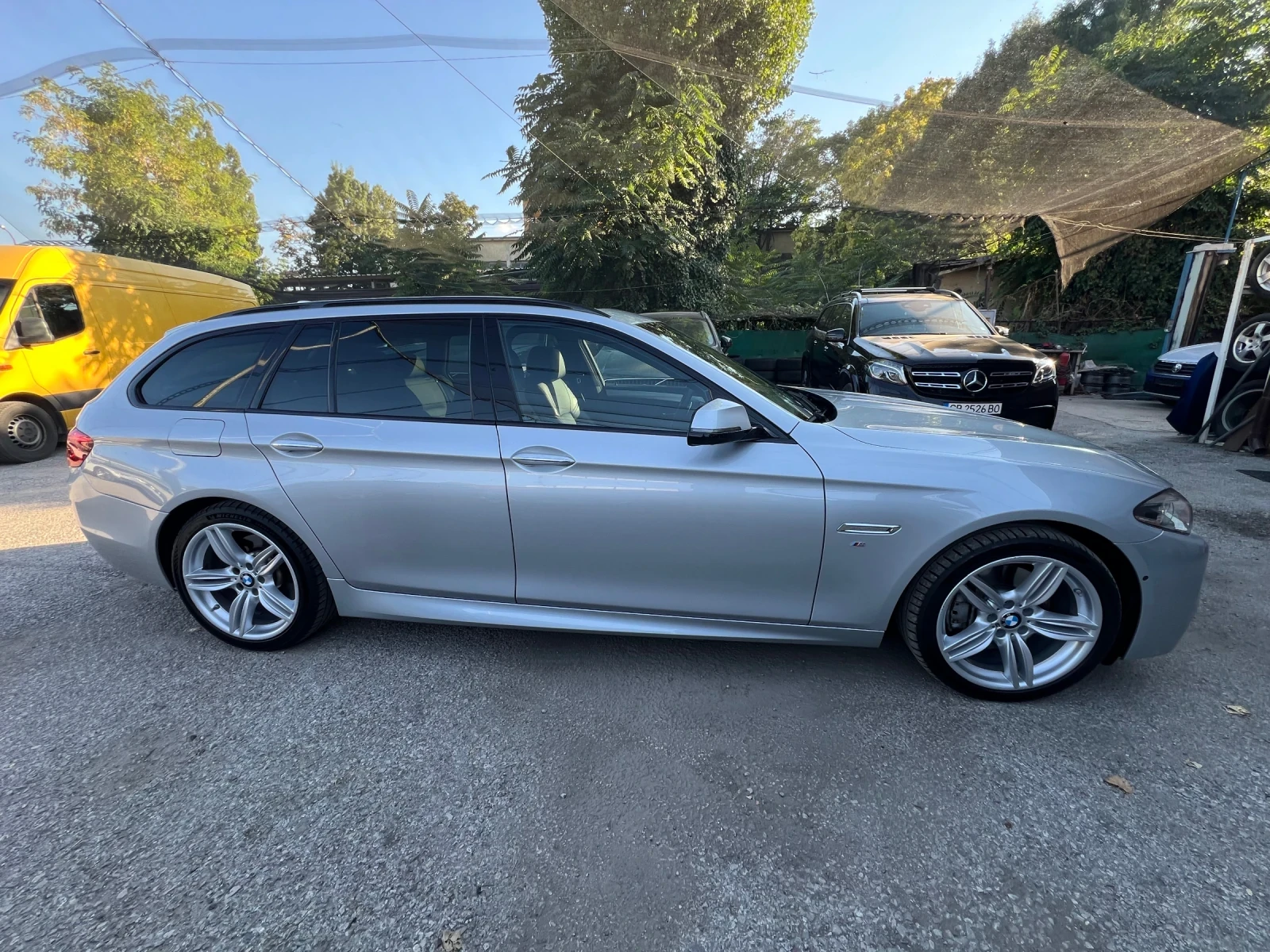 BMW 535 D  xDrive keyless M-Pack Facelift , снимка 4 - Автомобили и джипове - 55703101