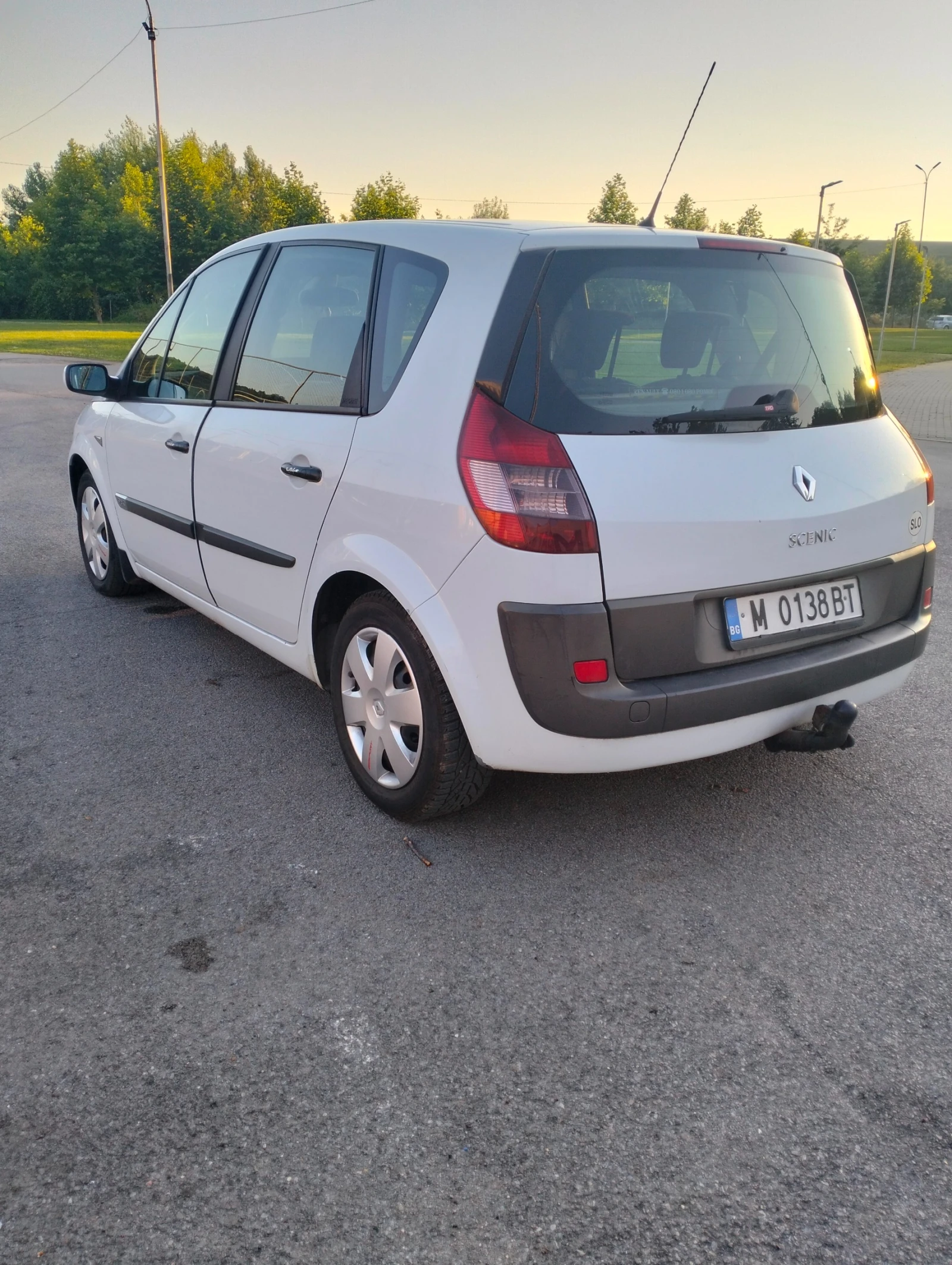 Renault Scenic, снимка 2 - Автомобили и джипове - 55804830