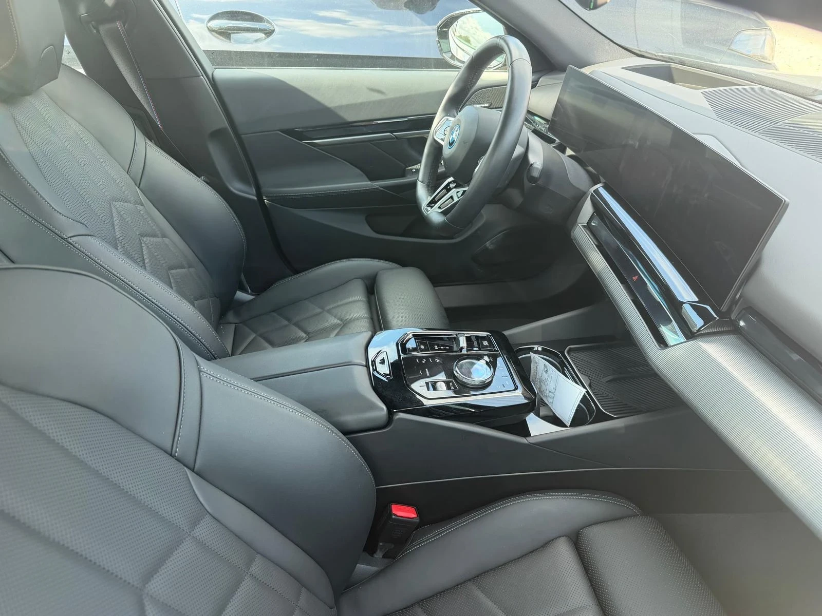 BMW i5 xDrive40, снимка 5 - Автомобили и джипове - 56185001