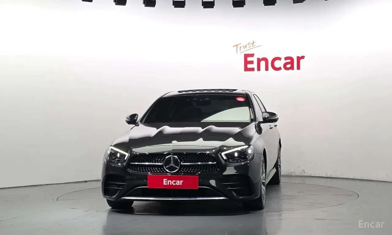 Mercedes-Benz E 220 d 4MATIC AMG Line/ФИНАНСИРАНЕ, снимка 3 - Автомобили и джипове - 56332108