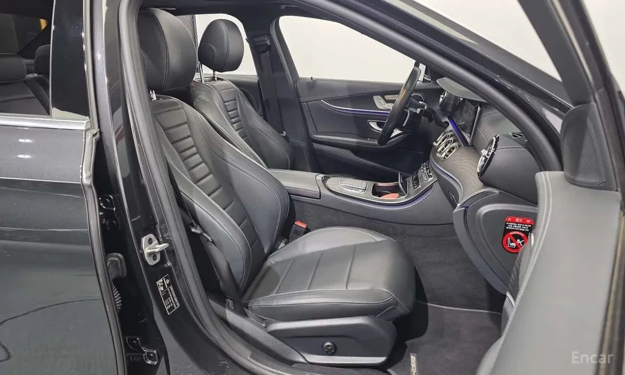 Mercedes-Benz E 220 d 4MATIC AMG Line/ФИНАНСИРАНЕ, снимка 12 - Автомобили и джипове - 56332108