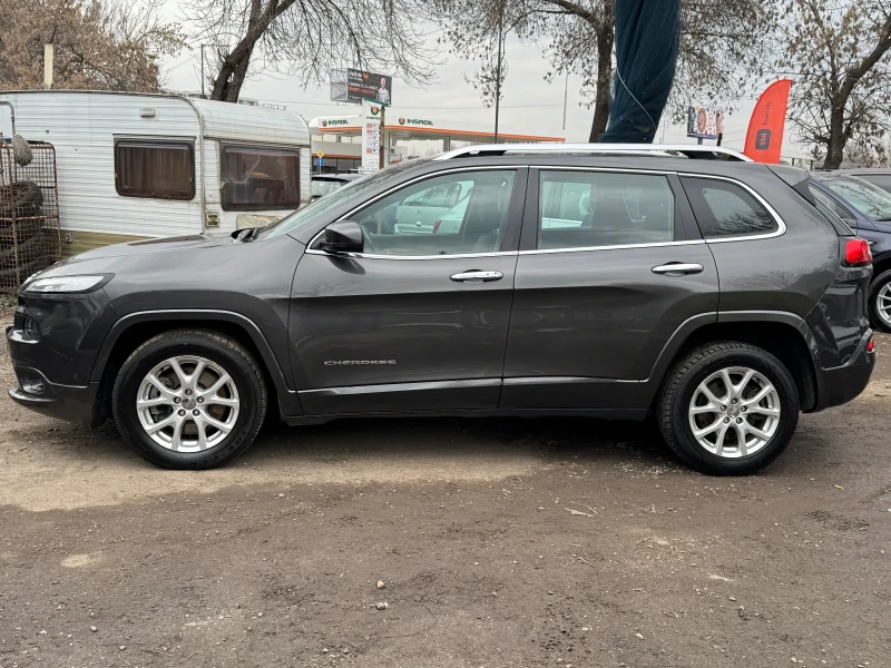 Jeep Cherokee Нов Нов Нов 100хил.км.!, снимка 4 - Автомобили и джипове - 49313065