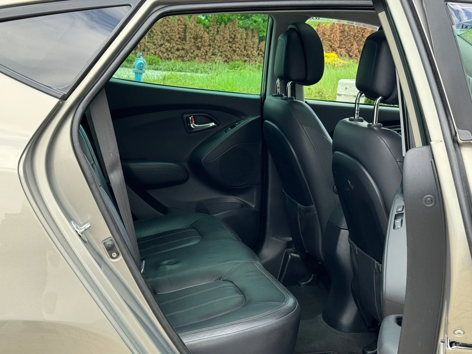 Hyundai IX35 2.0i-4Х4-ПАНОРАМА-KEYLESS-ПОДГРЕВ-КАМЕРА-169Х.КМ!! - изображение 10
