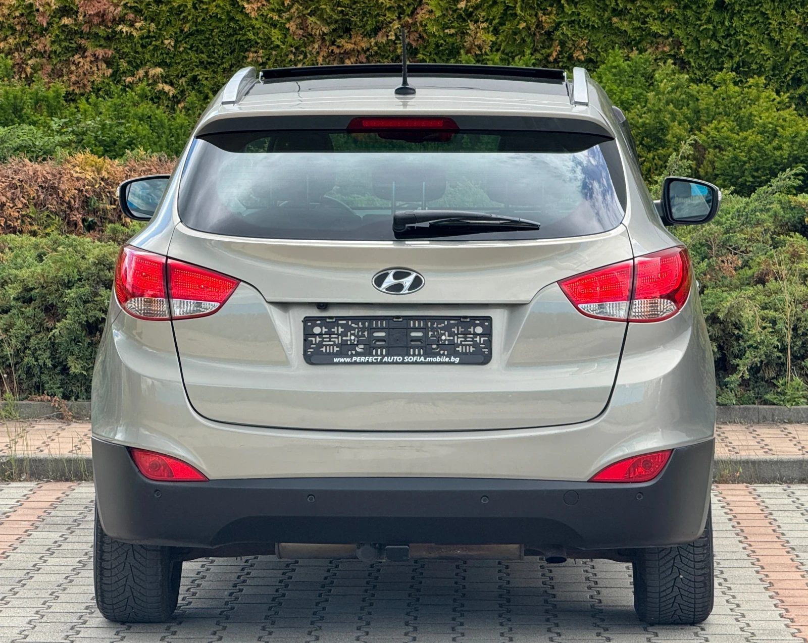 Hyundai IX35 2.0i-4Х4-ПАНОРАМА-KEYLESS-ПОДГРЕВ-КАМЕРА-169Х.КМ!! - изображение 4