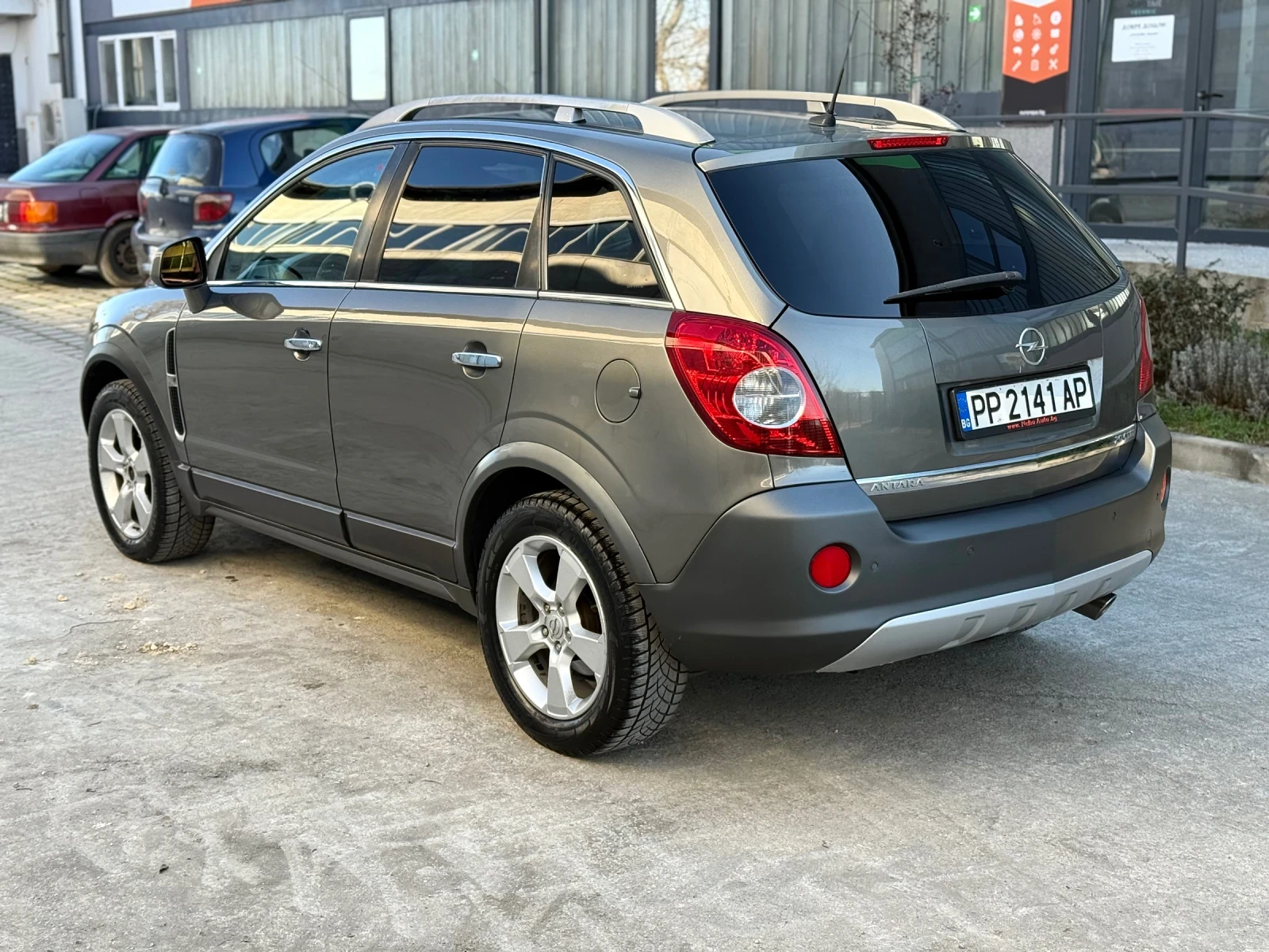 Opel Antara, снимка 2 - Автомобили и джипове - 53772318