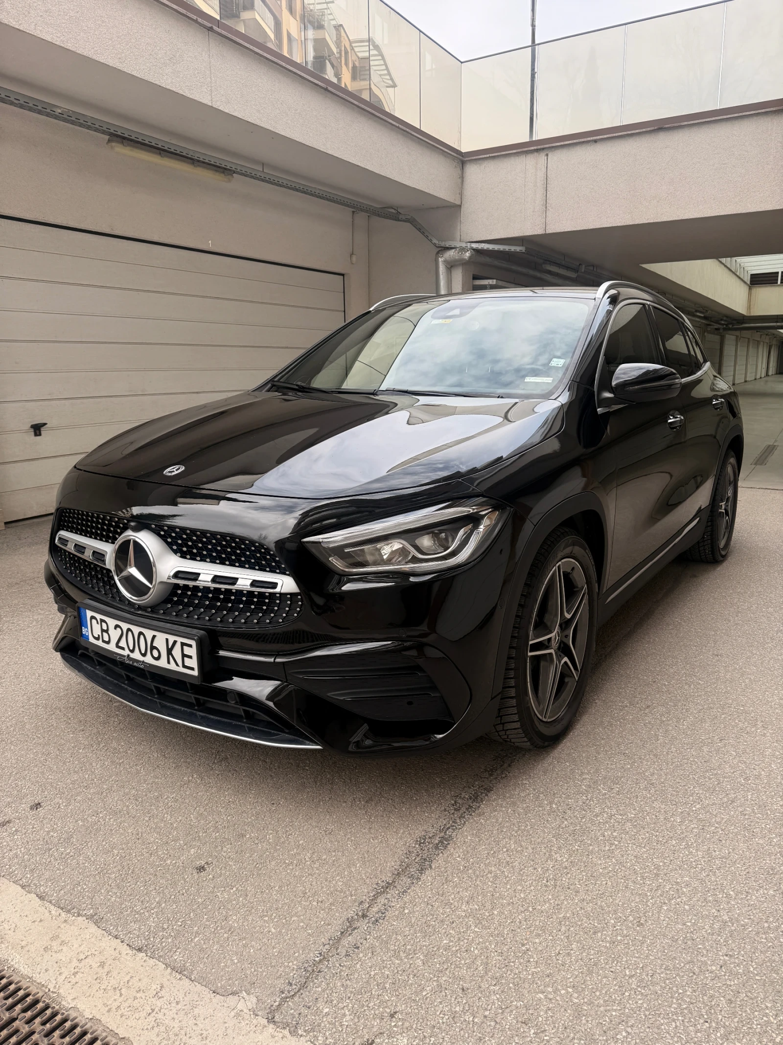 Mercedes-Benz GLA 220 AMG Line, Carbon, 4Matic, снимка 4 - Автомобили и джипове - 54044624