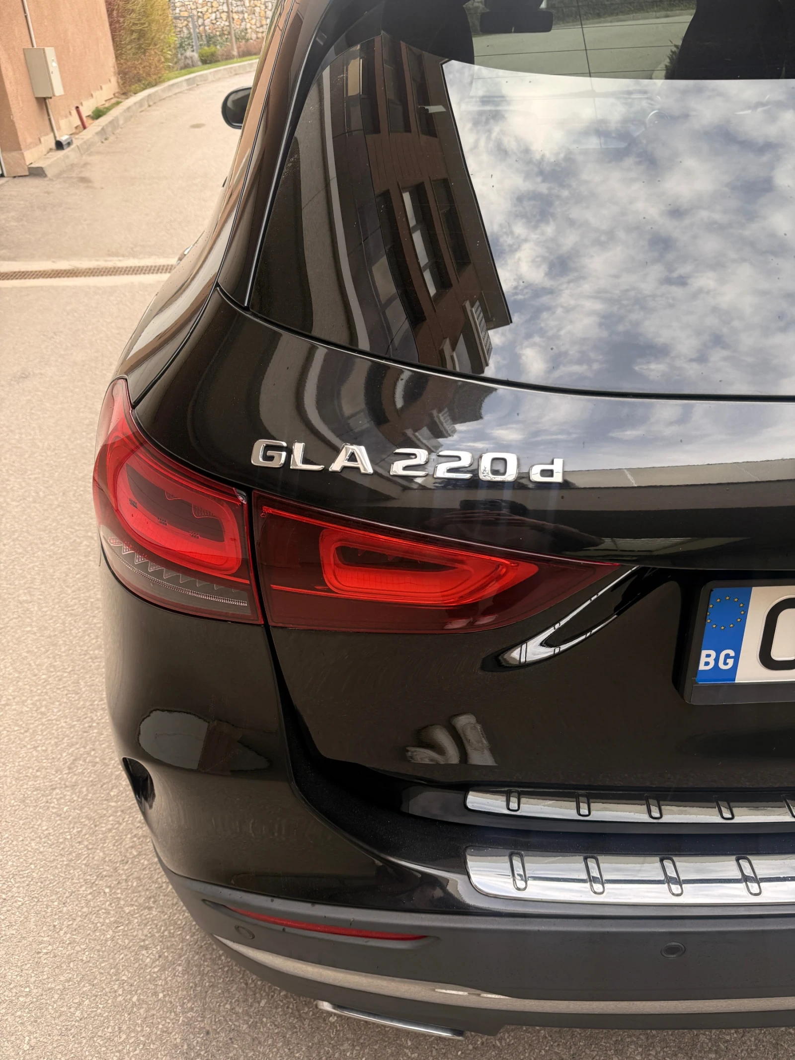 Mercedes-Benz GLA 220 AMG Line, Carbon, 4Matic, снимка 7 - Автомобили и джипове - 54044624