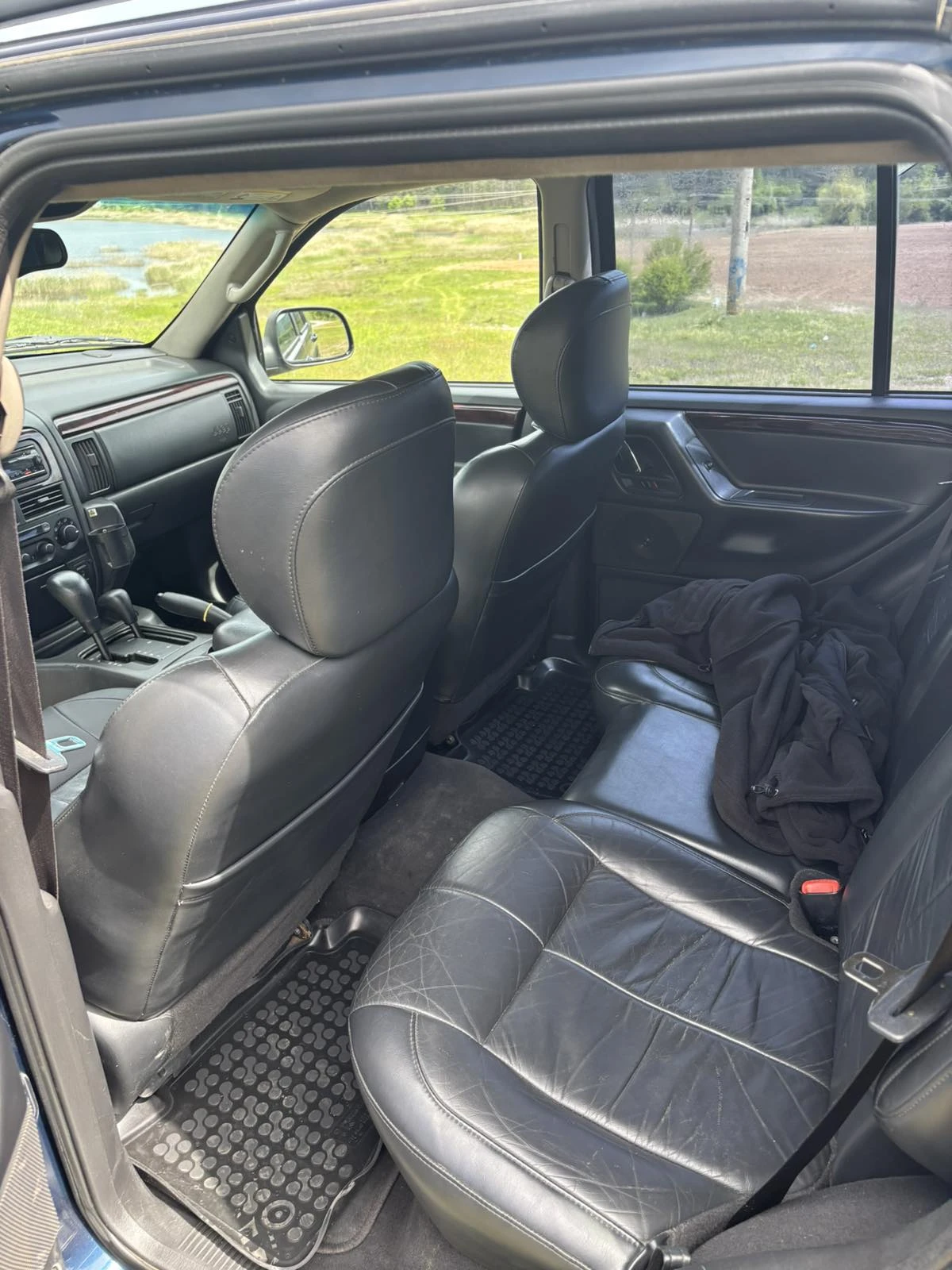 Jeep Grand cherokee 2.7 Quadra drive, снимка 8 - Автомобили и джипове - 54453672
