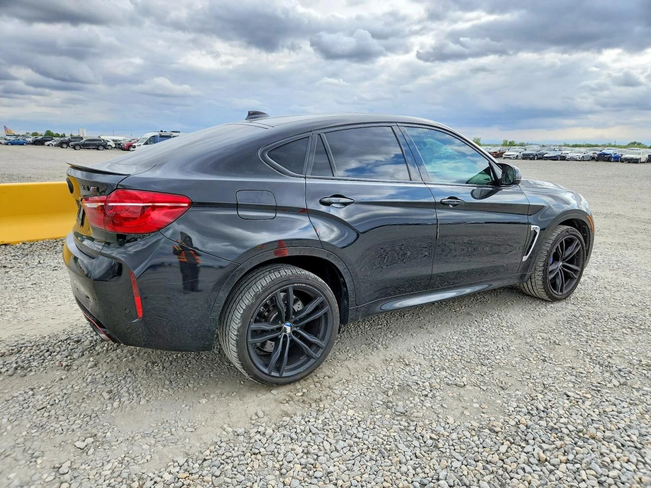 BMW X6 M| BANG&OLUFSEN| HUD| ВАКУУМ| ОБДУХ| 360, снимка 5 - Автомобили и джипове - 54586756