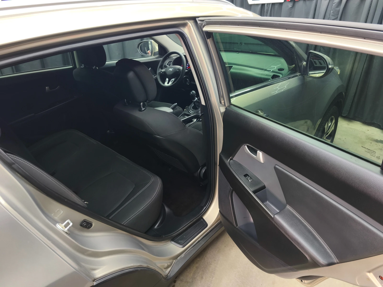 Kia Sportage 1.7CRDI  116k.c 6c.kE6B, снимка 9 - Автомобили и джипове - 54697918