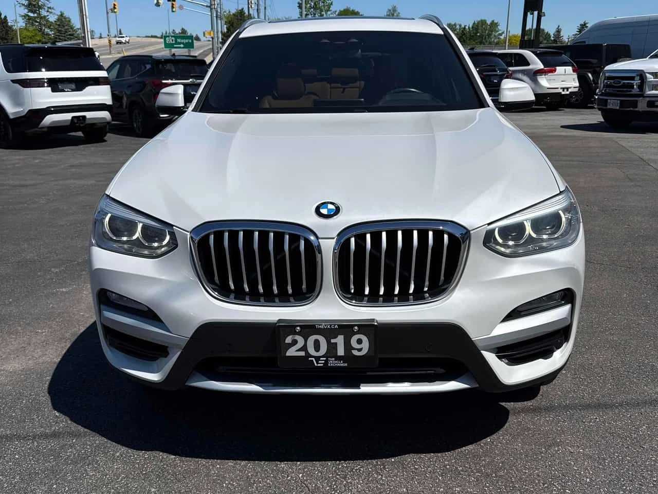 BMW X3 xDrive30i/ПАНОРАМА/ПОДГРЕВИ/АВТОФИНАНСИРАНЕ, снимка 2 - Автомобили и джипове - 54728616