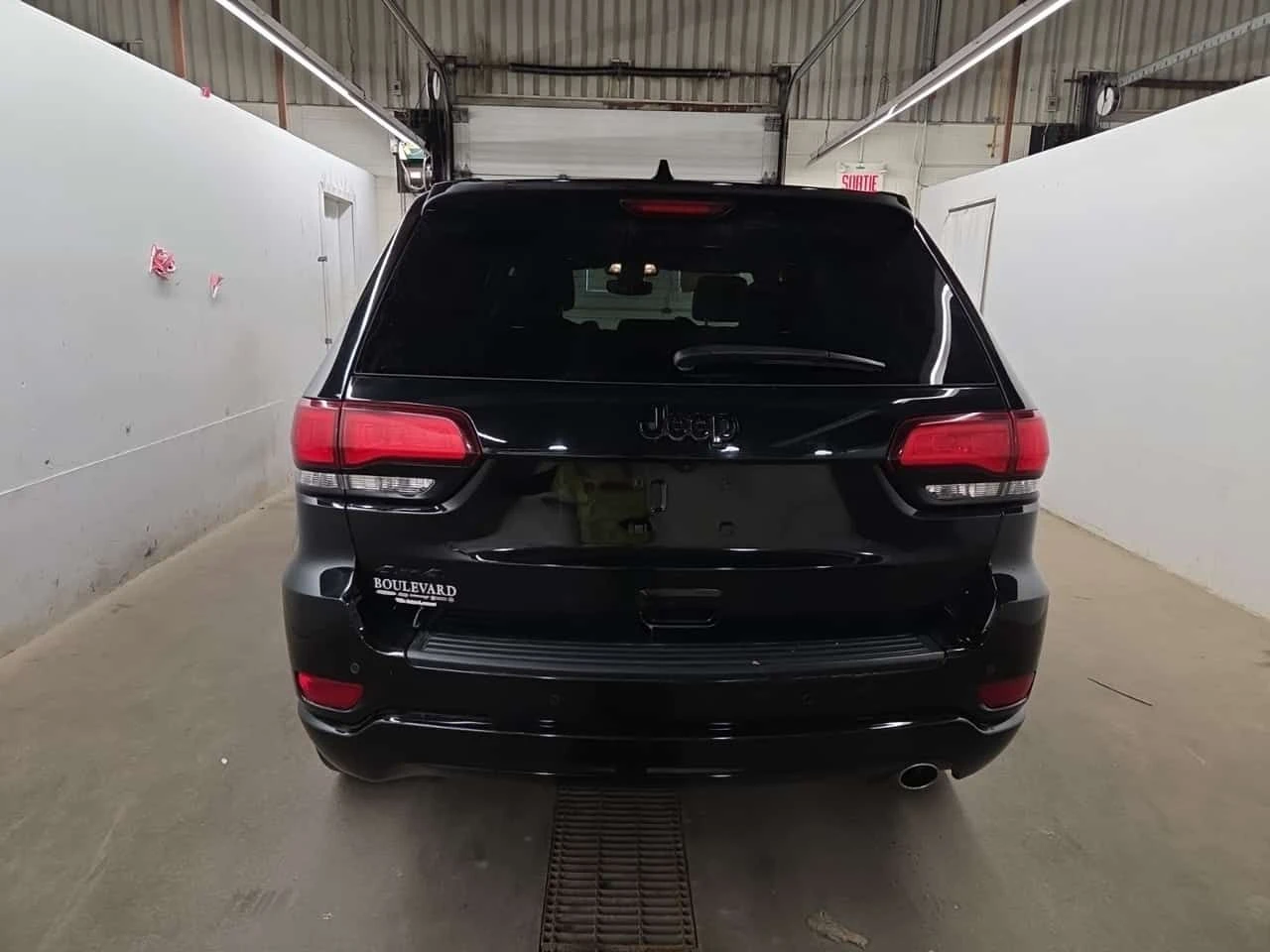 Jeep Grand cherokee ALTITUDE| ПОДГРЕВИ| ЗАДНА КАМЕРА| 2 КЛЮЧА| , снимка 5 - Автомобили и джипове - 55295688