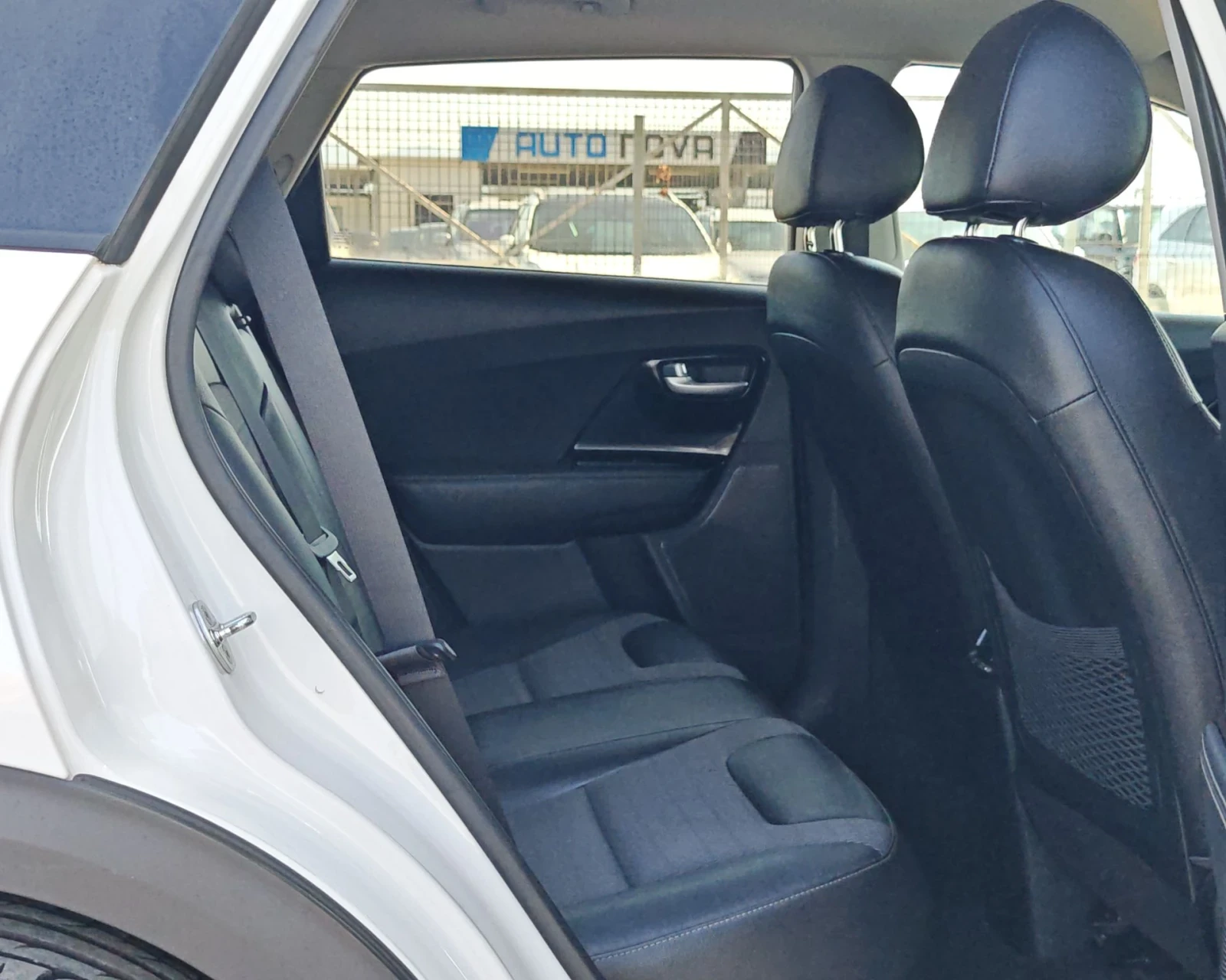 Kia Niro 1.6 ХИБРИД 141 К.С.! 126 000 КМ! БЕЗ АНАЛОГ!!!, снимка 12 - Автомобили и джипове - 55647287