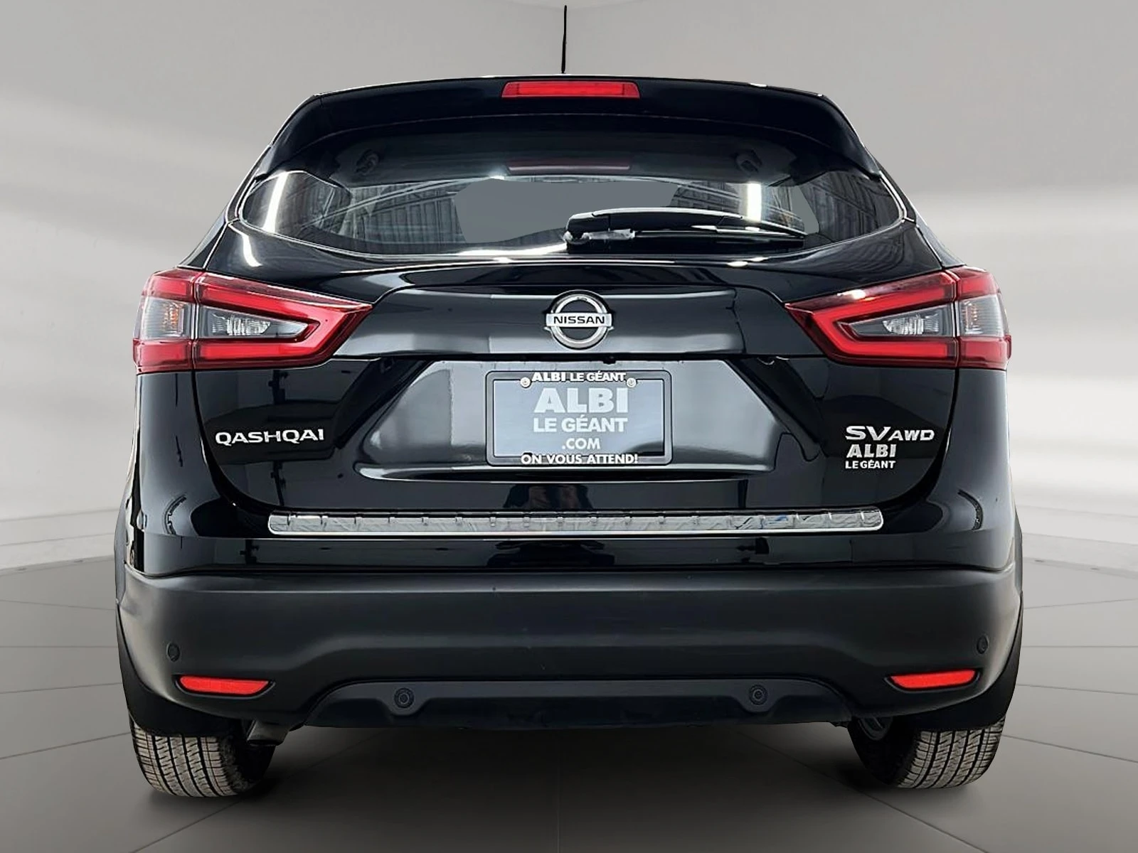Nissan Qashqai * AWD CVT * CARFAX * ОПЦИЯ ЗА ФИНАНСИРАНЕ, снимка 4 - Автомобили и джипове - 55929865