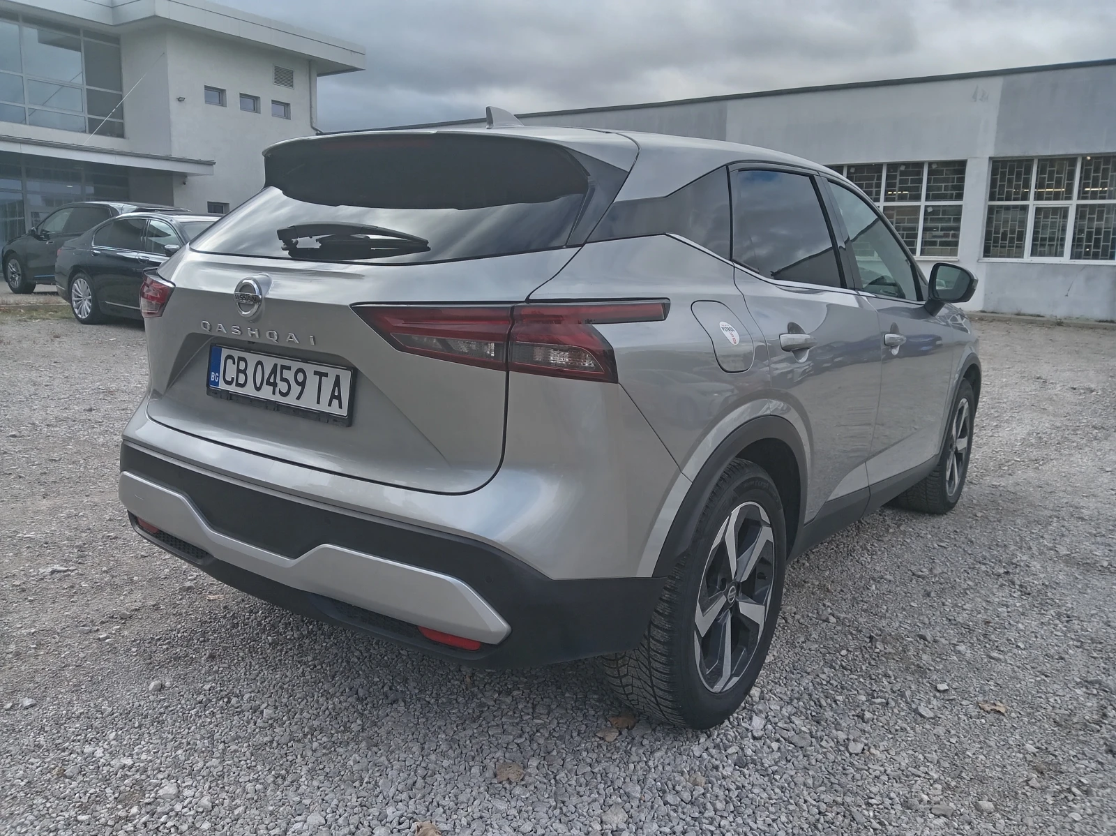 Nissan Qashqai Tce 4x4 Auto, снимка 3 - Автомобили и джипове - 56710532