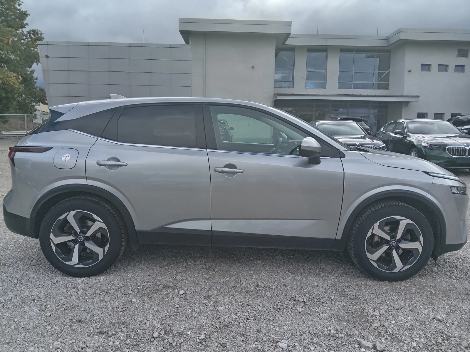 Nissan Qashqai Tce 4x4 Auto, снимка 6 - Автомобили и джипове - 56710532