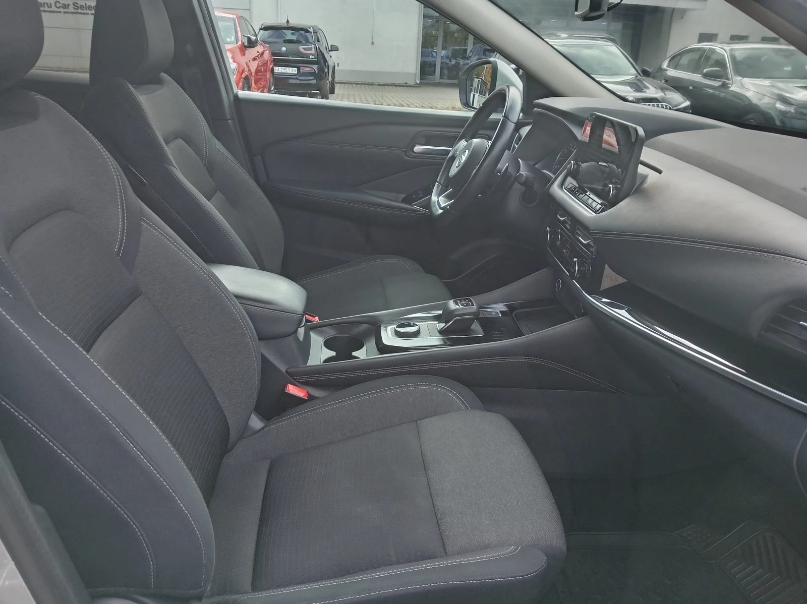 Nissan Qashqai Tce 4x4 Auto, снимка 8 - Автомобили и джипове - 56710532