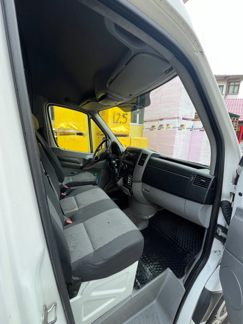 VW Crafter, снимка 8 - Бусове и автобуси - 47813369