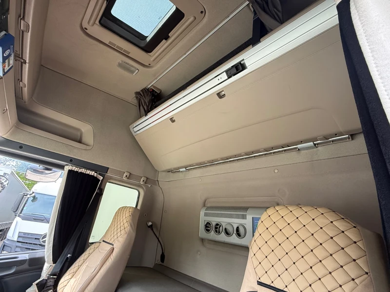 Scania R 400 НОВ ВНОС BI-TEMPERATURE Регистриран, снимка 8 - Камиони - 52666377