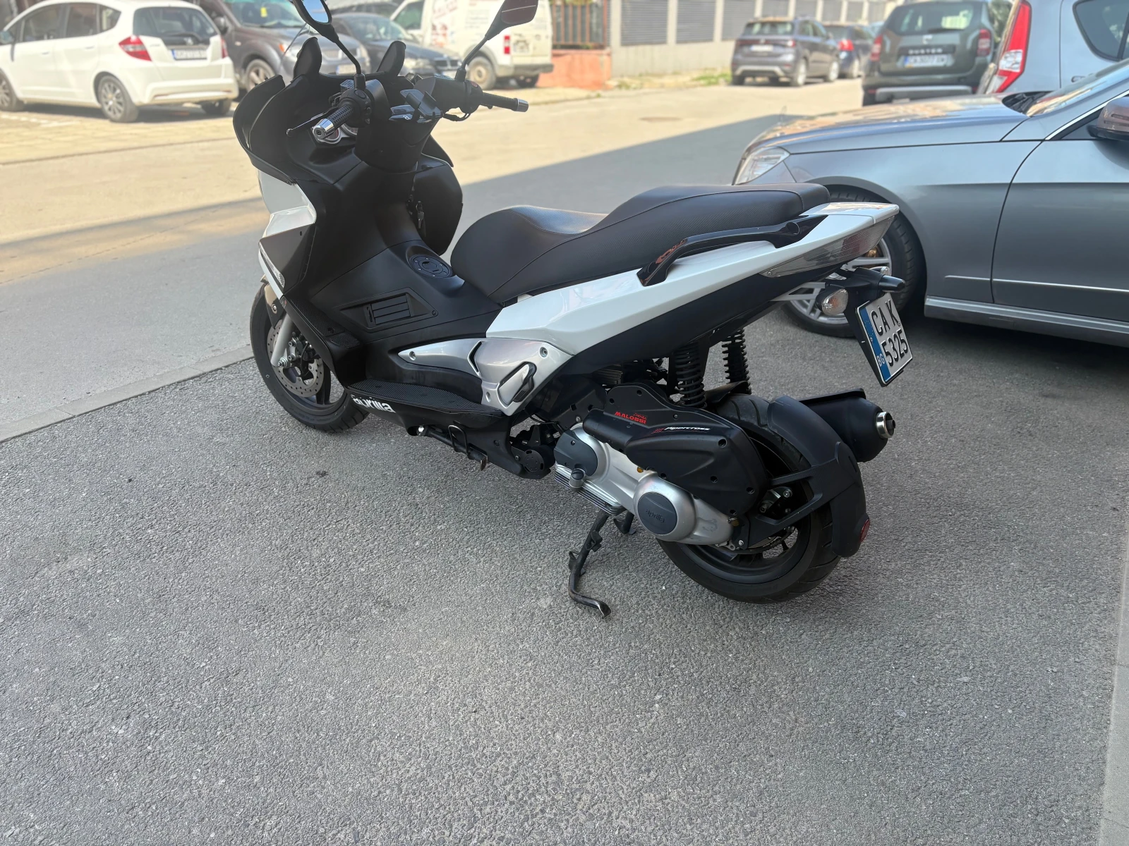 Aprilia Sr SR MAX-300 - изображение 4