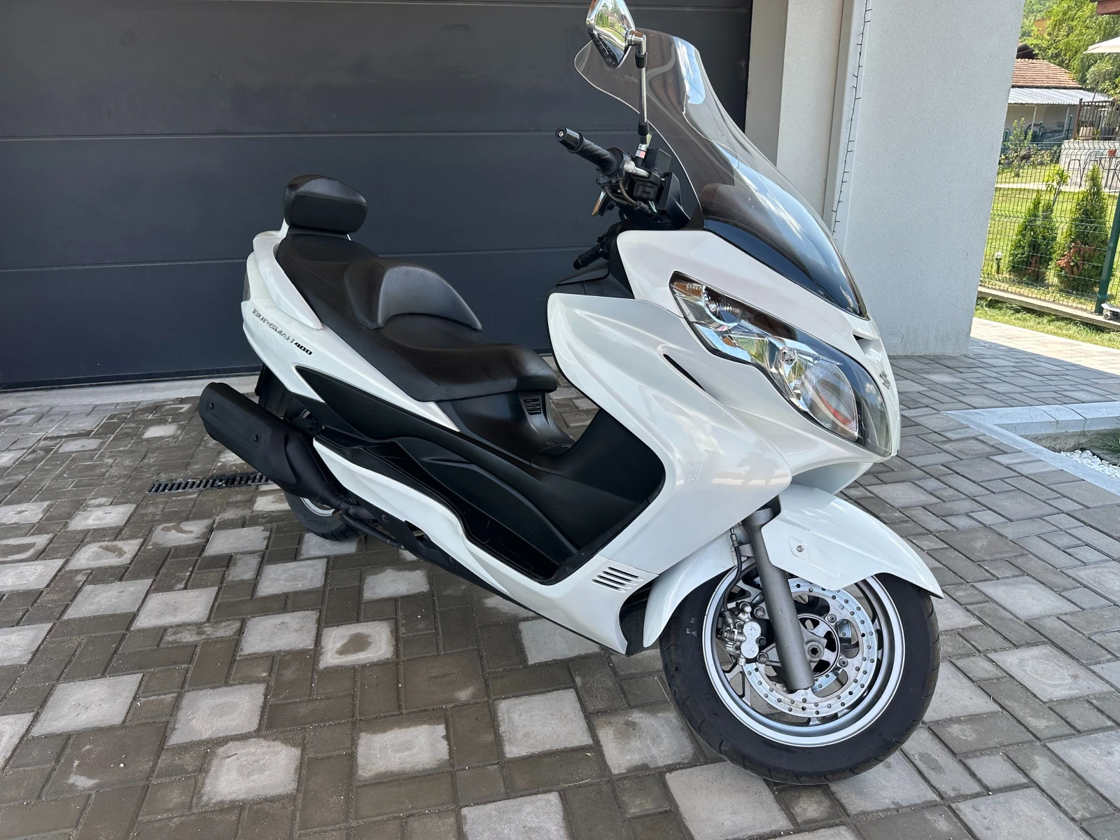Suzuki Burgman K7 400 White Pearl