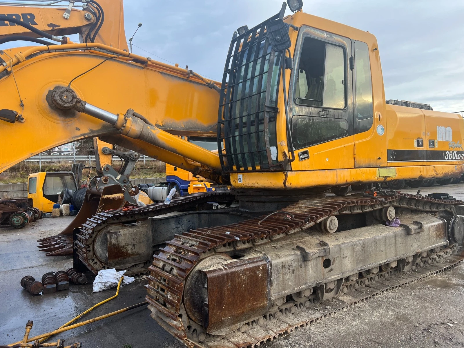 Багер Hyundai 360 NLC 7, снимка 1