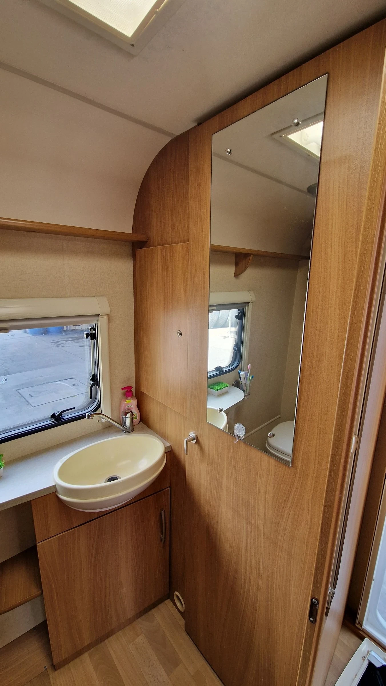  Swift Charisma 230 | Mobile.bg   13