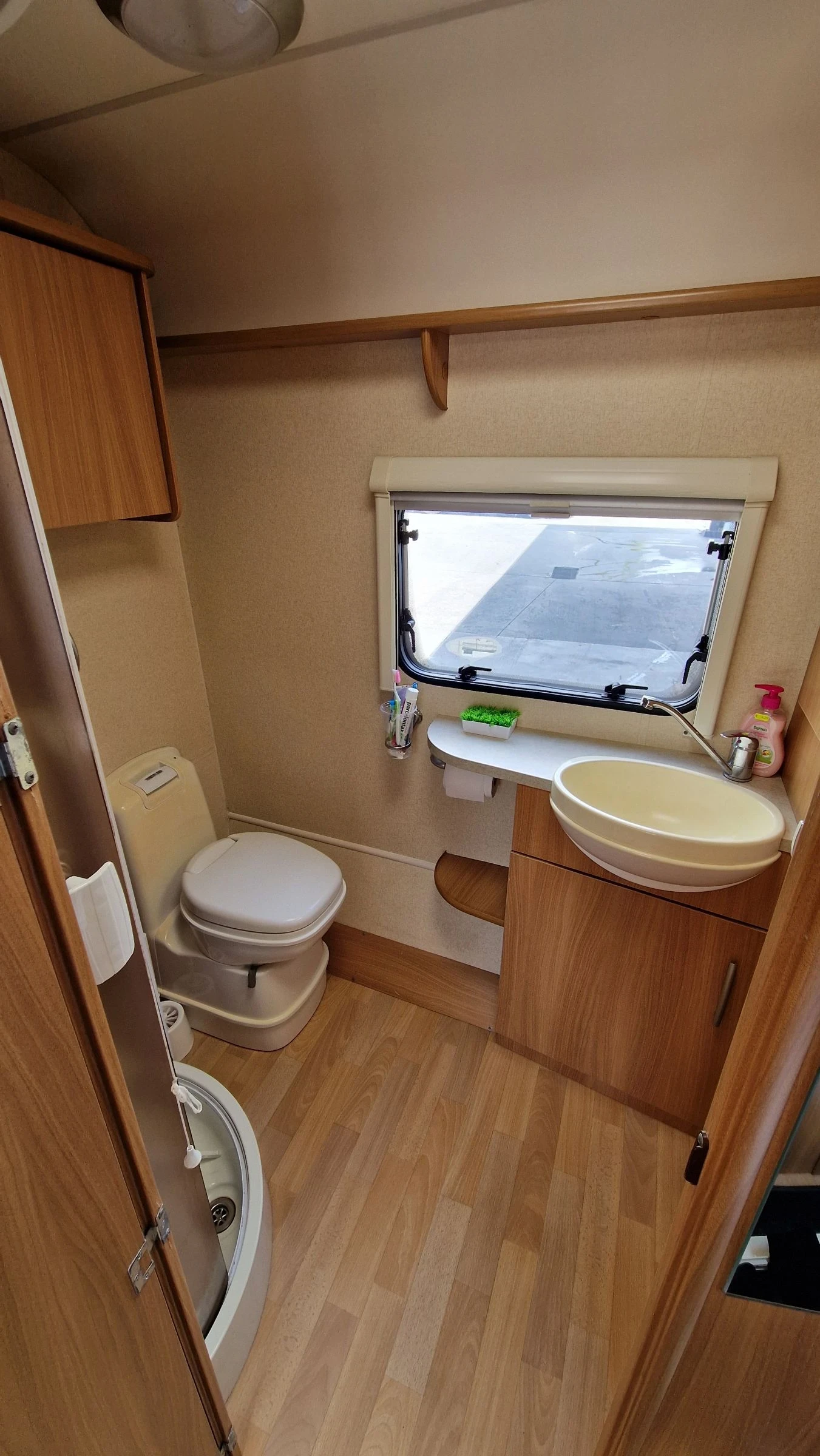  Swift Charisma 230 | Mobile.bg   12