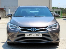 Toyota Camry 2.5 XLE HYBRID