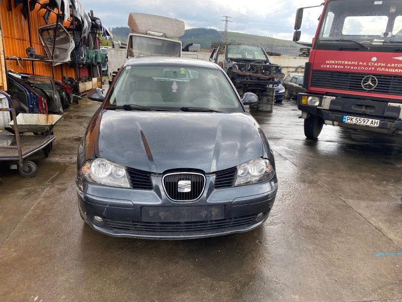 Seat Ibiza 1.4, снимка 3 - Автомобили и джипове - 40428912