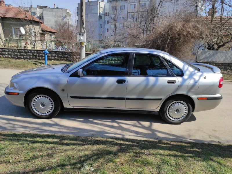 Volvo S40 1.8 ГАЗ, снимка 3 - Автомобили и джипове - 48492771