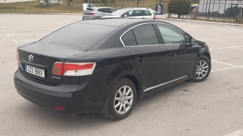 Toyota Avensis 1, 8 VVT-I, снимка 3 - Автомобили и джипове - 48540800