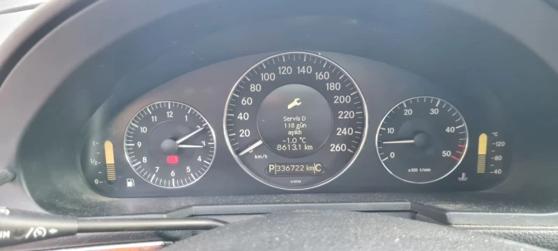 Mercedes-Benz E 320 320 CDI 4MATIC, снимка 10 - Автомобили и джипове - 48701111