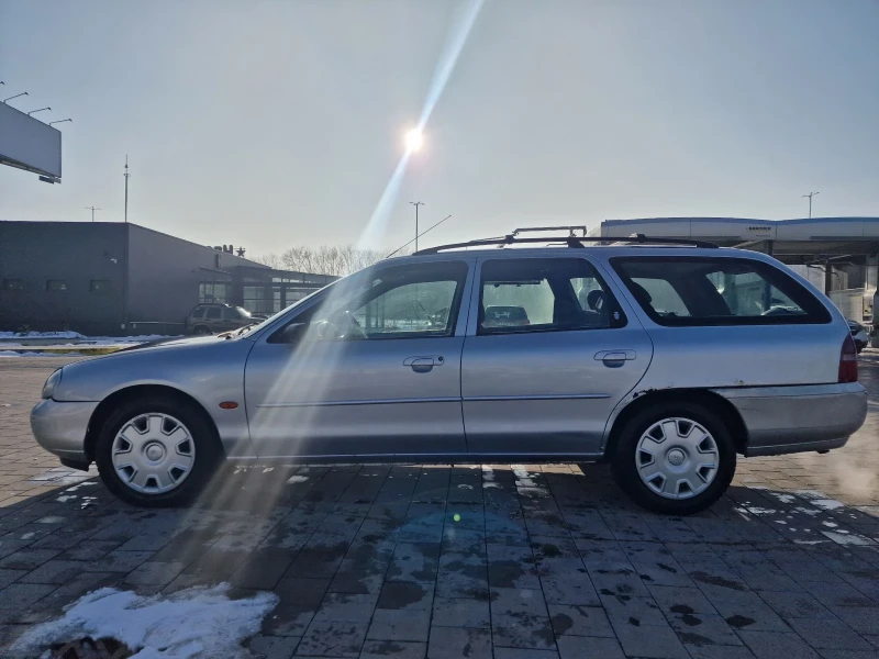 Ford Mondeo 1.8 Климатроник, Ghia, снимка 4 - Автомобили и джипове - 48740622