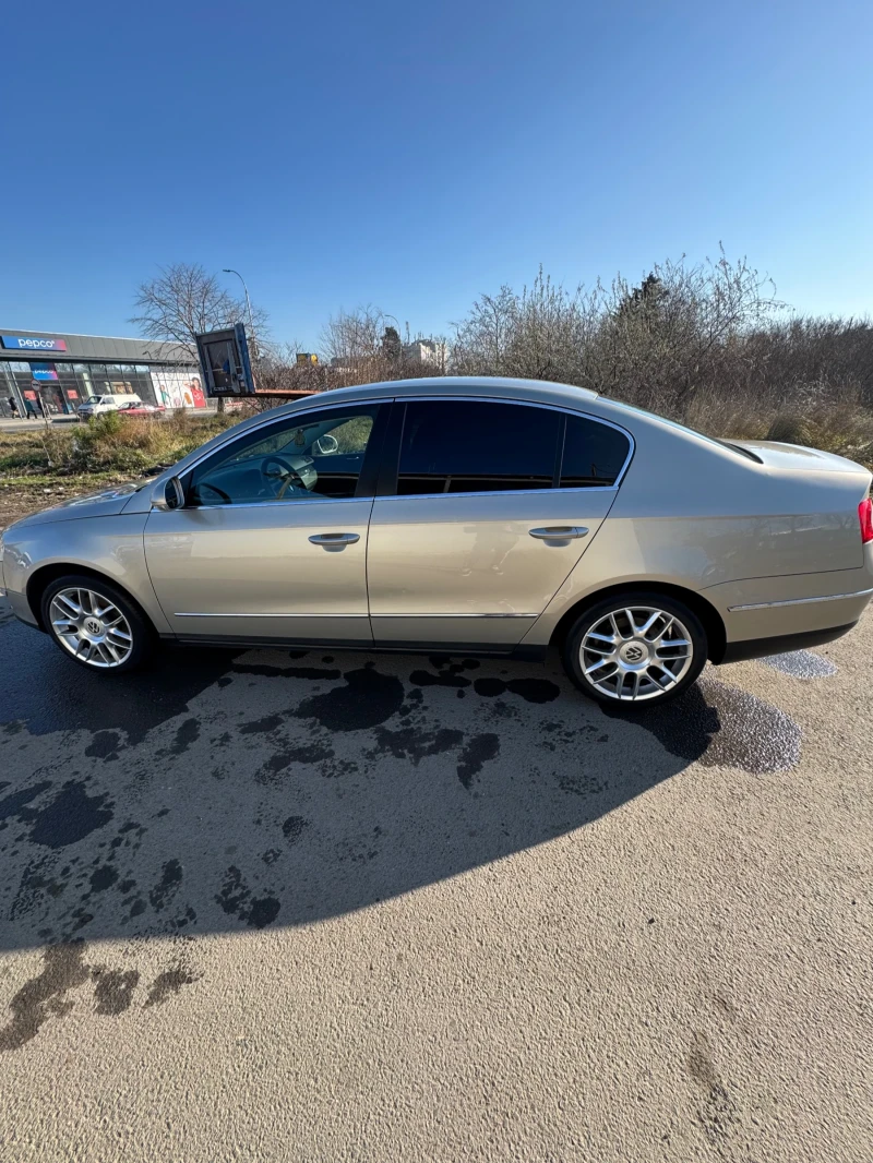 VW Passat 2.0 tdi, снимка 12 - Автомобили и джипове - 48755856