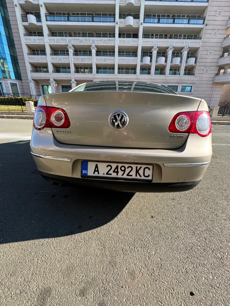 VW Passat 2.0 tdi, снимка 6 - Автомобили и джипове - 48755856