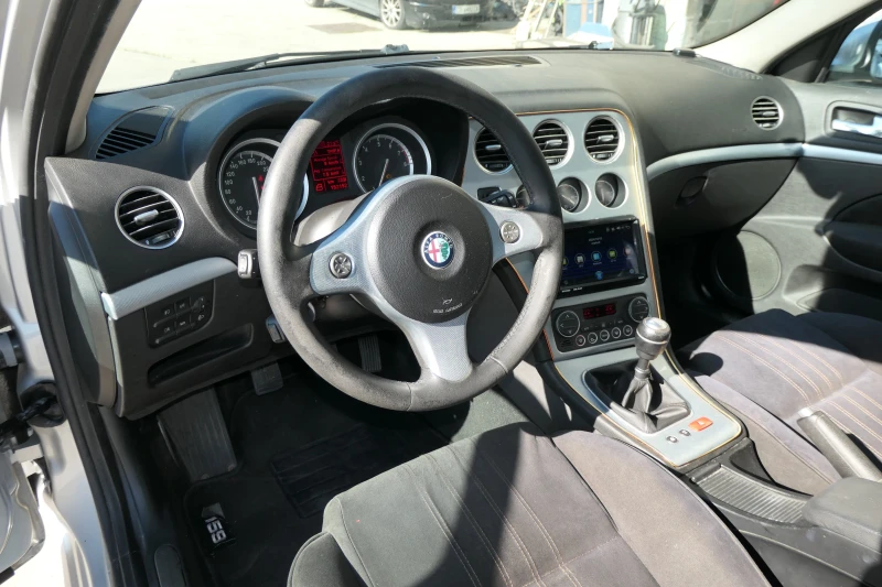 Alfa Romeo 159 2.2JTS 185кс 6ск НАВИГАЦИЯ BLUETOOTH, снимка 10 - Автомобили и джипове - 48883045