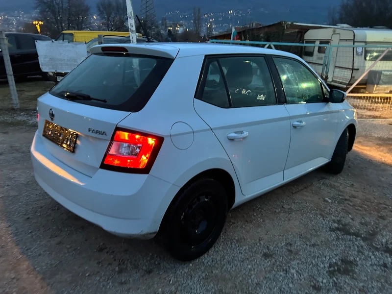 Skoda Fabia 1.2 I, снимка 2 - Автомобили и джипове - 49299345