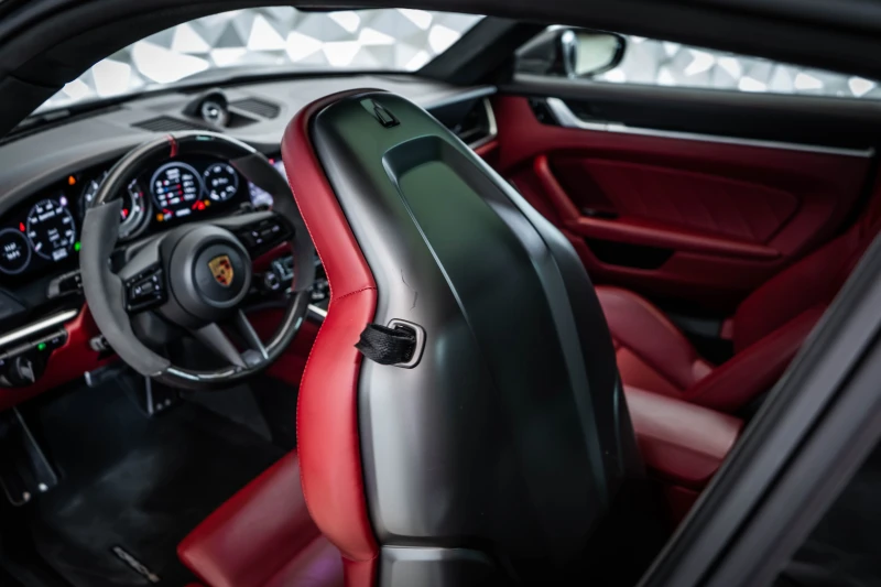 Porsche 911 Turbo S* Carbon* SportChrono* Burmester, снимка 15 - Автомобили и джипове - 53496891
