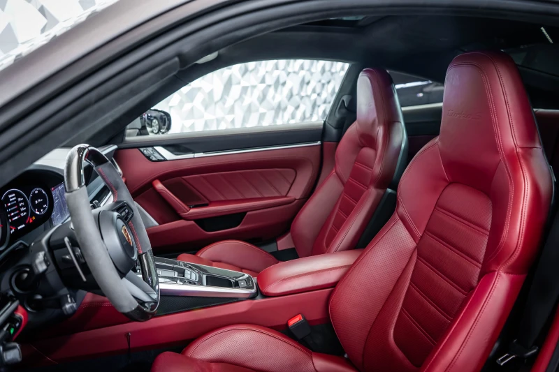 Porsche 911 Turbo S* Carbon* SportChrono* Burmester, снимка 13 - Автомобили и джипове - 53496891