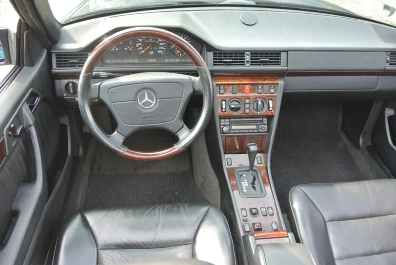 Mercedes-Benz E 320 Cabrio, снимка 8 - Автомобили и джипове - 22219842