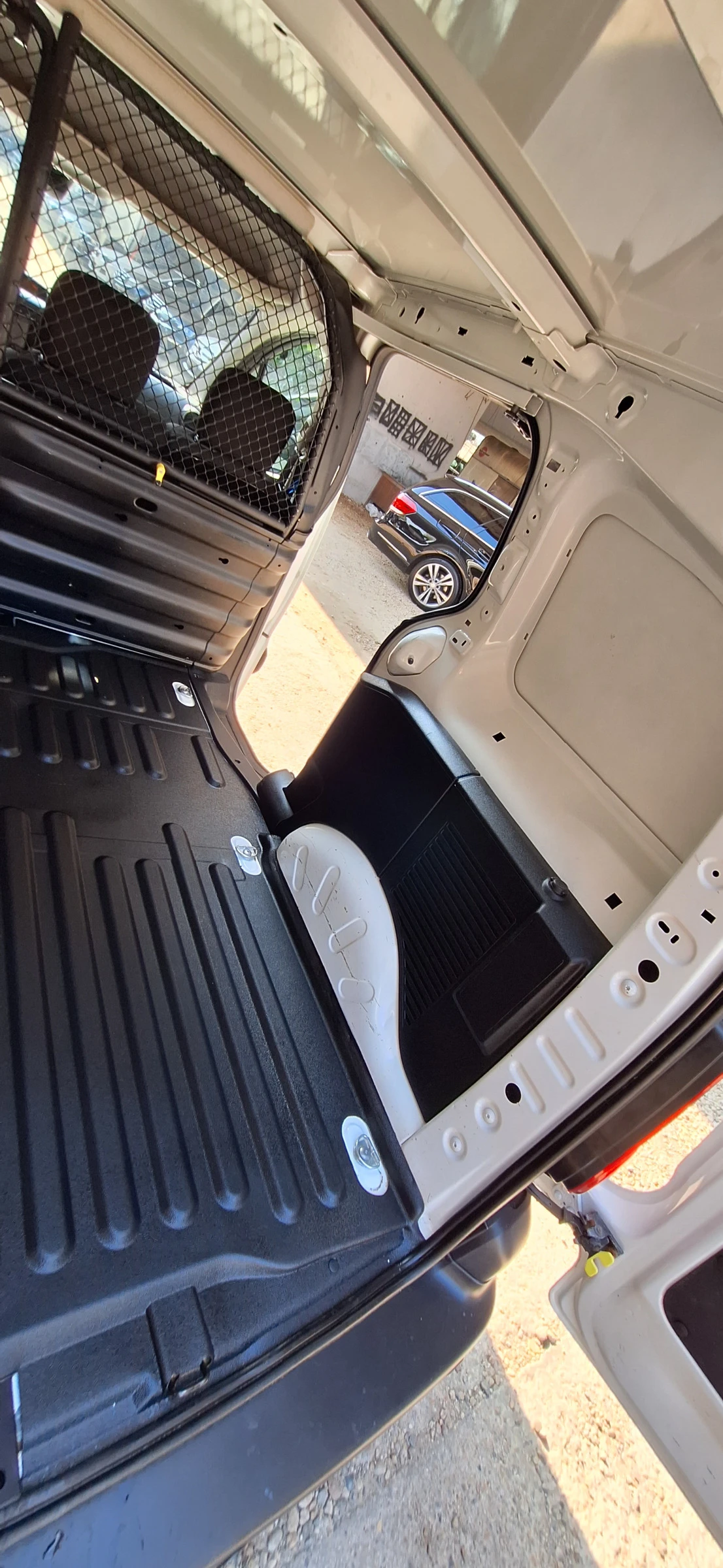 Citroen Berlingo 1.6hdi 99kc Euro6 Facelift 2017 | Mobile.bg — изображение 13