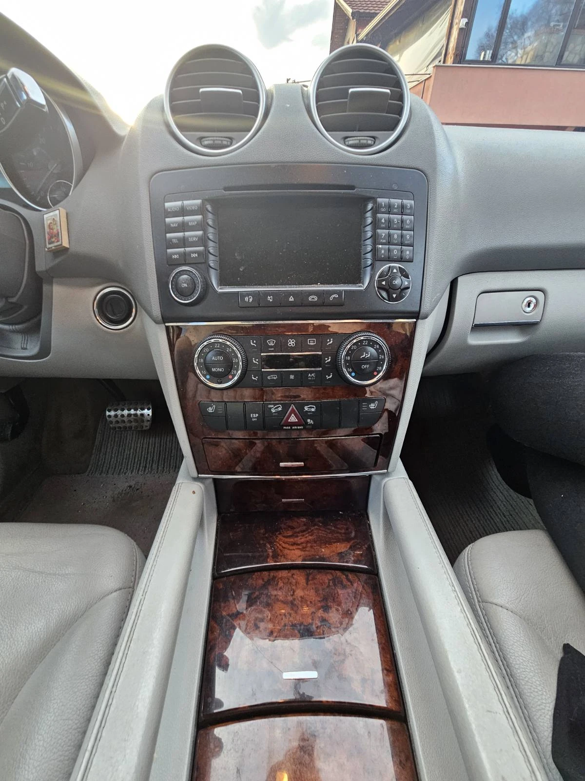 Mercedes-Benz 320  - изображение 3